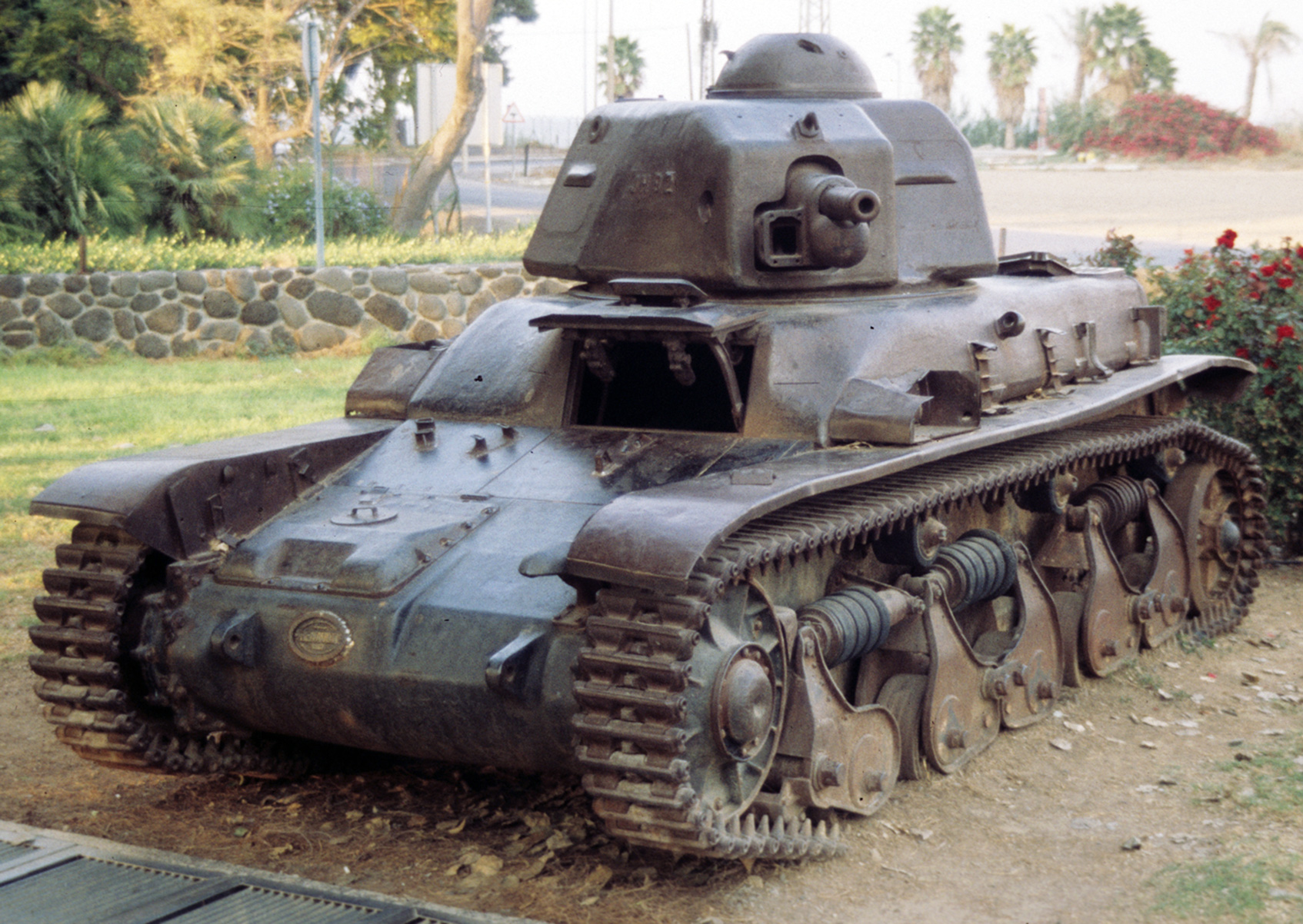 Ein zerstörter syrischer Panzer vom Typ Renault R35 erinnert im Kibbuz Degania an den Unabhängigkeitskrieg.