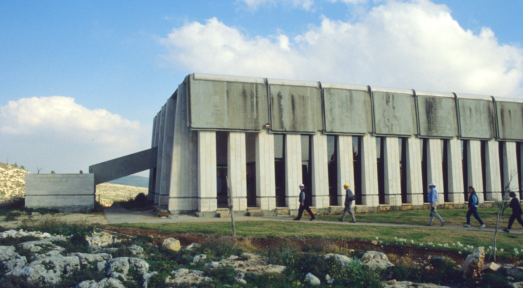 Geschichtsbewusste Architektur: Diese Synagoge in Silo ist der Stiftshütte nachempfunden.